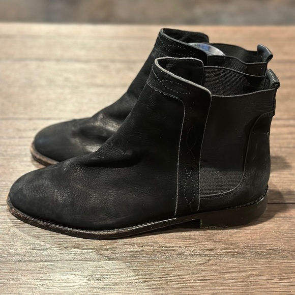 Joie Black Leather‎ Chelsea Ankle Boot Size 9 9.5 EU 40, GUC - Picture 1 of 6